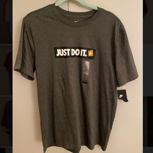 Men’s Nike t-shirt
